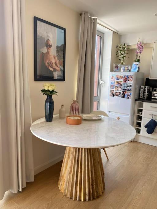 Apartamento Floor 1bed With Balcony, View *